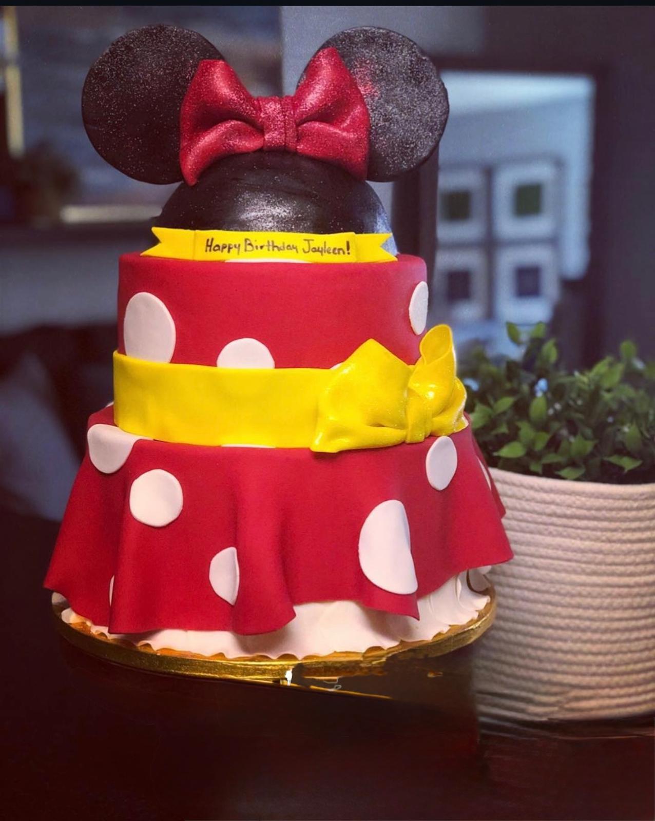 Minnie Mouse Character